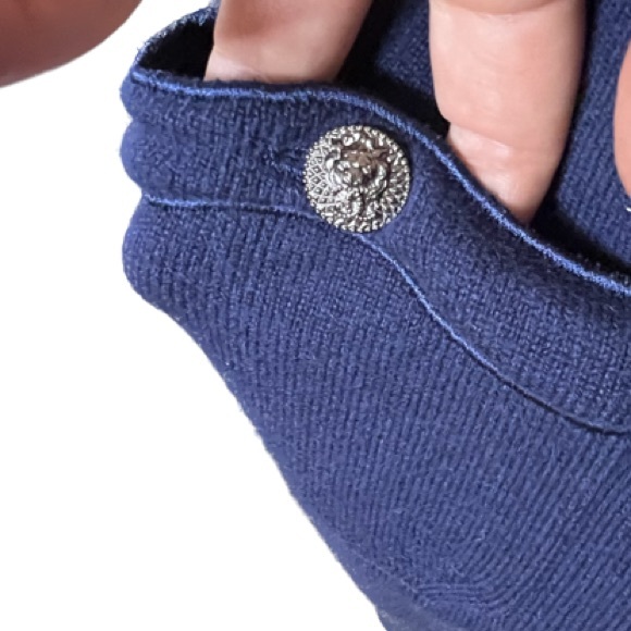 CHANEL Vintage Oversized Cardigan EUC - Picture 13 of 16